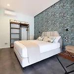 A I R Luxury House *